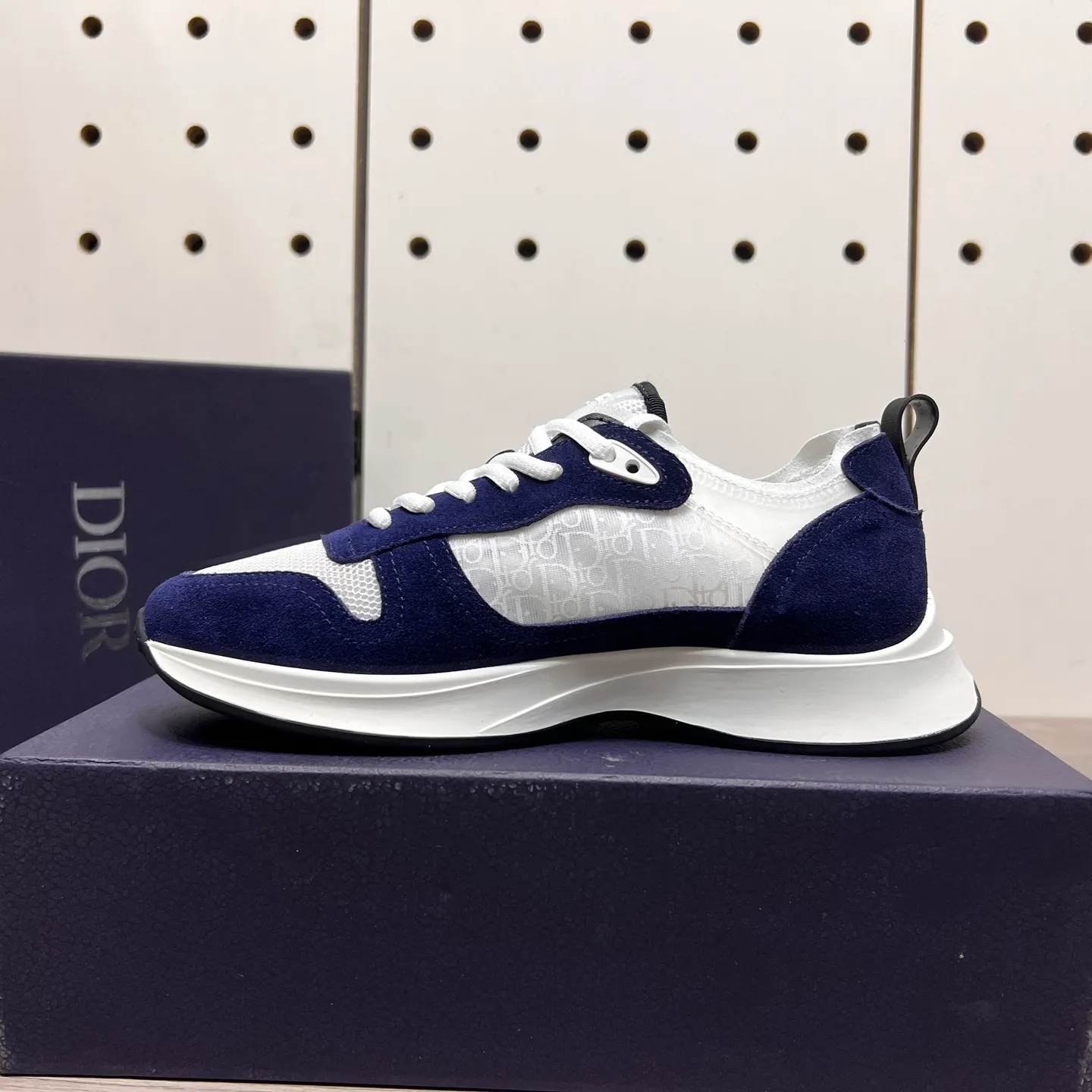 Men's Men's Shoes 💰: 380💰《Dior》The latest and most popular casual shoes, top brand [seduce] luxury~purchase, top~quality. [Strong] The upper is made of imported breathable cowhide with material ➕ breathable sheepskin feet (•) and fine workmanship. Original stylish and stylish soft rubber wear-resistant foreskin outsole, light and comfortable on the foot, size: 38-44, (customized 45, 46), four colors available